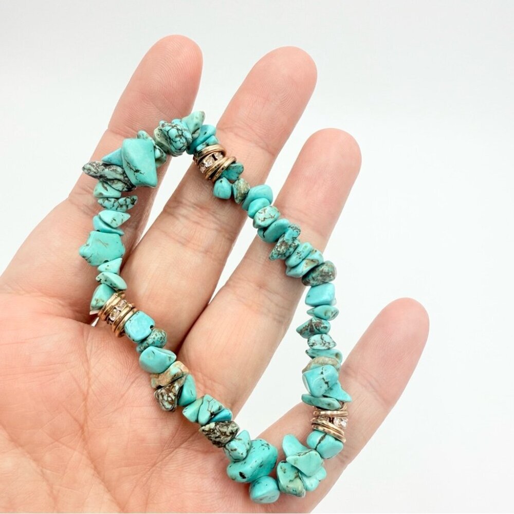 Kinsley Armelle Cluster CollectionTurquoise Bracelet Blue Howlite